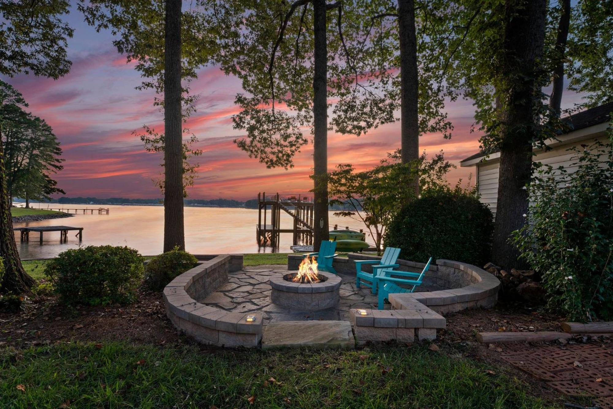 Lakefront Living Mooresville Extérieur photo