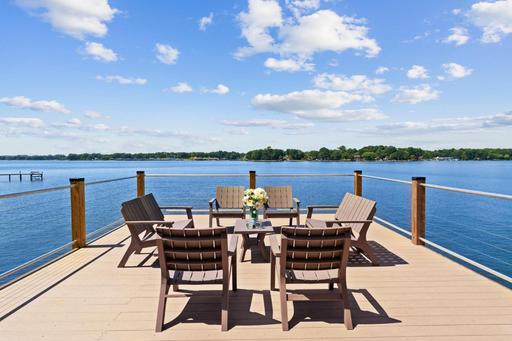 Lakefront Living Mooresville Extérieur photo
