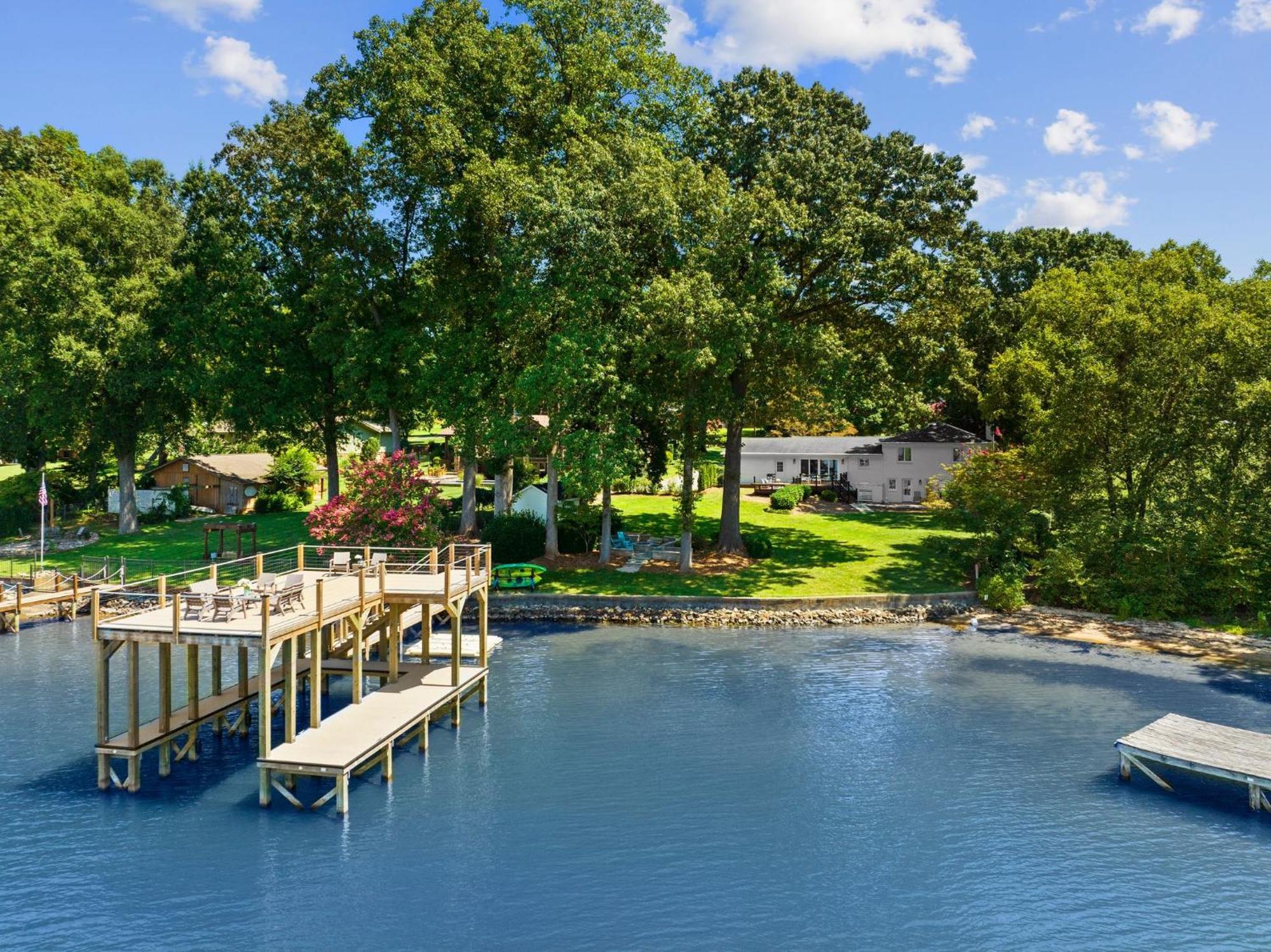 Lakefront Living Mooresville Extérieur photo