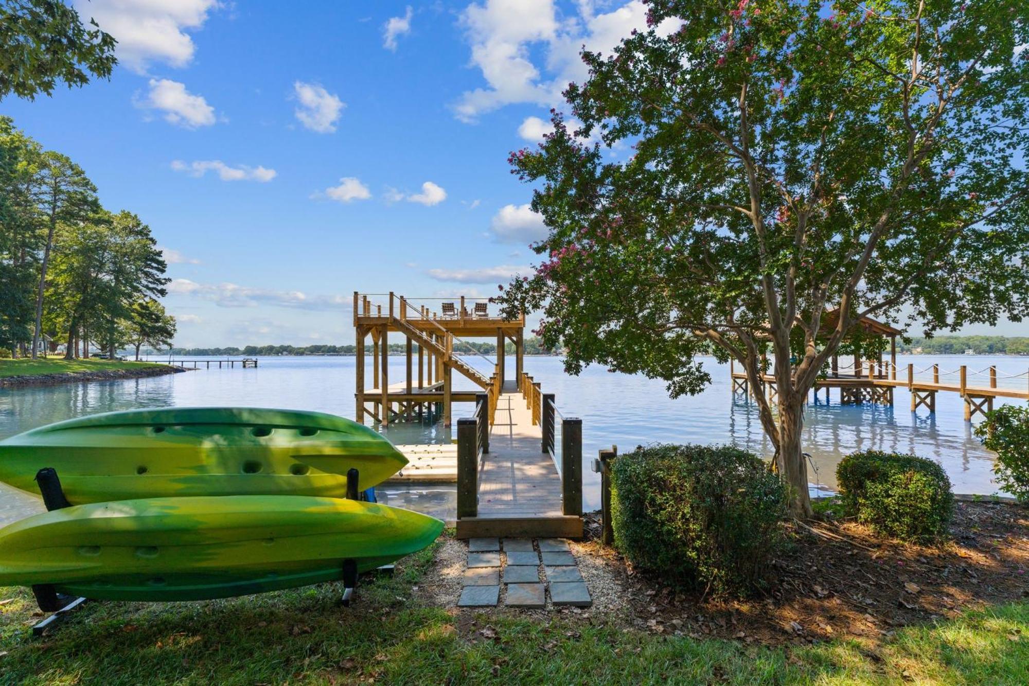 Lakefront Living Mooresville Extérieur photo